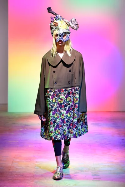 Look 8